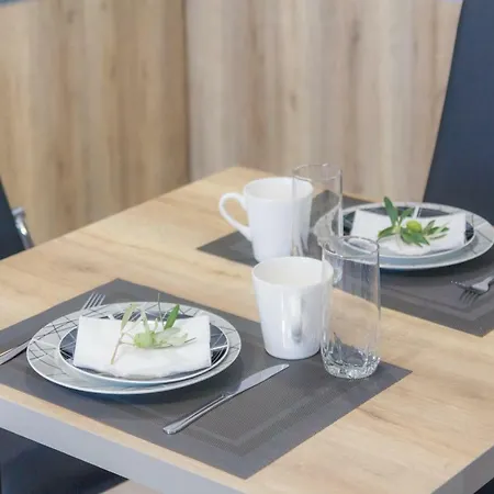 Apartment L&s House *