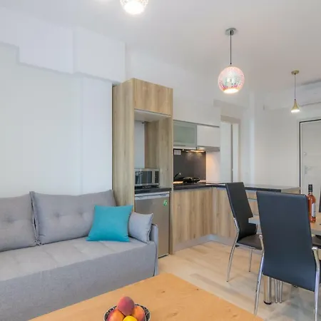 Apartment L&s House